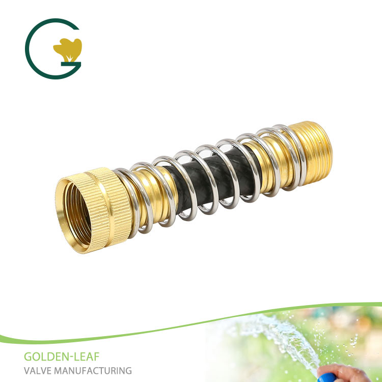 Buntáistí Práis 3/4-in Hose Garden Coiled Spring Faucet Repair Connector