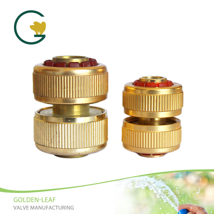 An bhfuil a fhios agat Cad iad na Buntáistí atá ag Cónascaire Tapa Alúmanam?